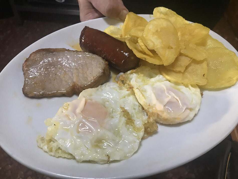 Huevos con matanza